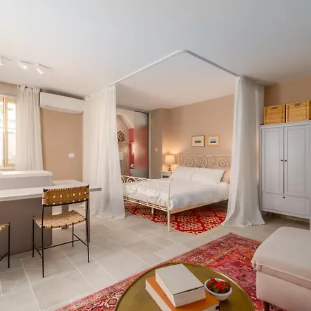 Heritage With Airy Vibes At Montalbano Apartamento Rovinj