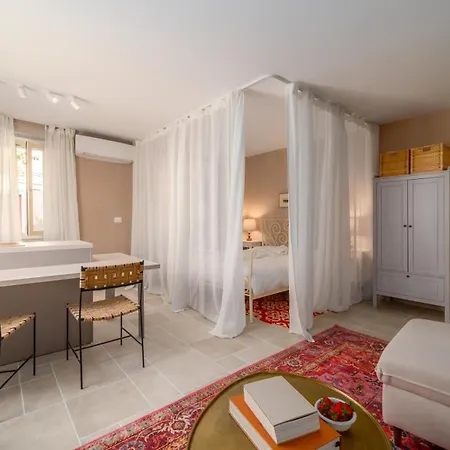 Airy Vibes At Montalbano