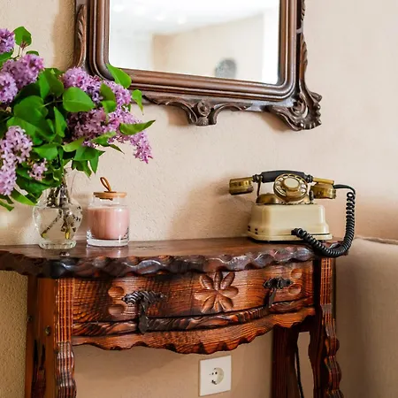 Heritage With Airy Vibes At Montalbano Apartamento