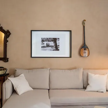 Heritage With Airy Vibes At Montalbano Appartement *