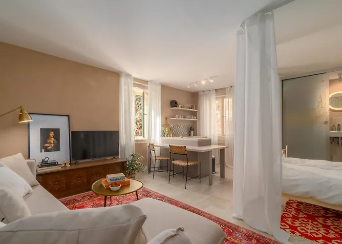 Appartement Heritage With Airy Vibes At Montalbano *