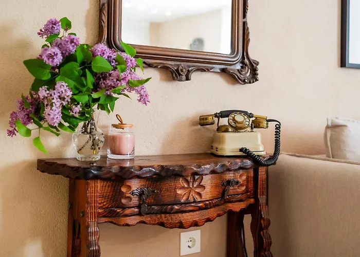 Heritage With Airy Vibes At Montalbano Appartement